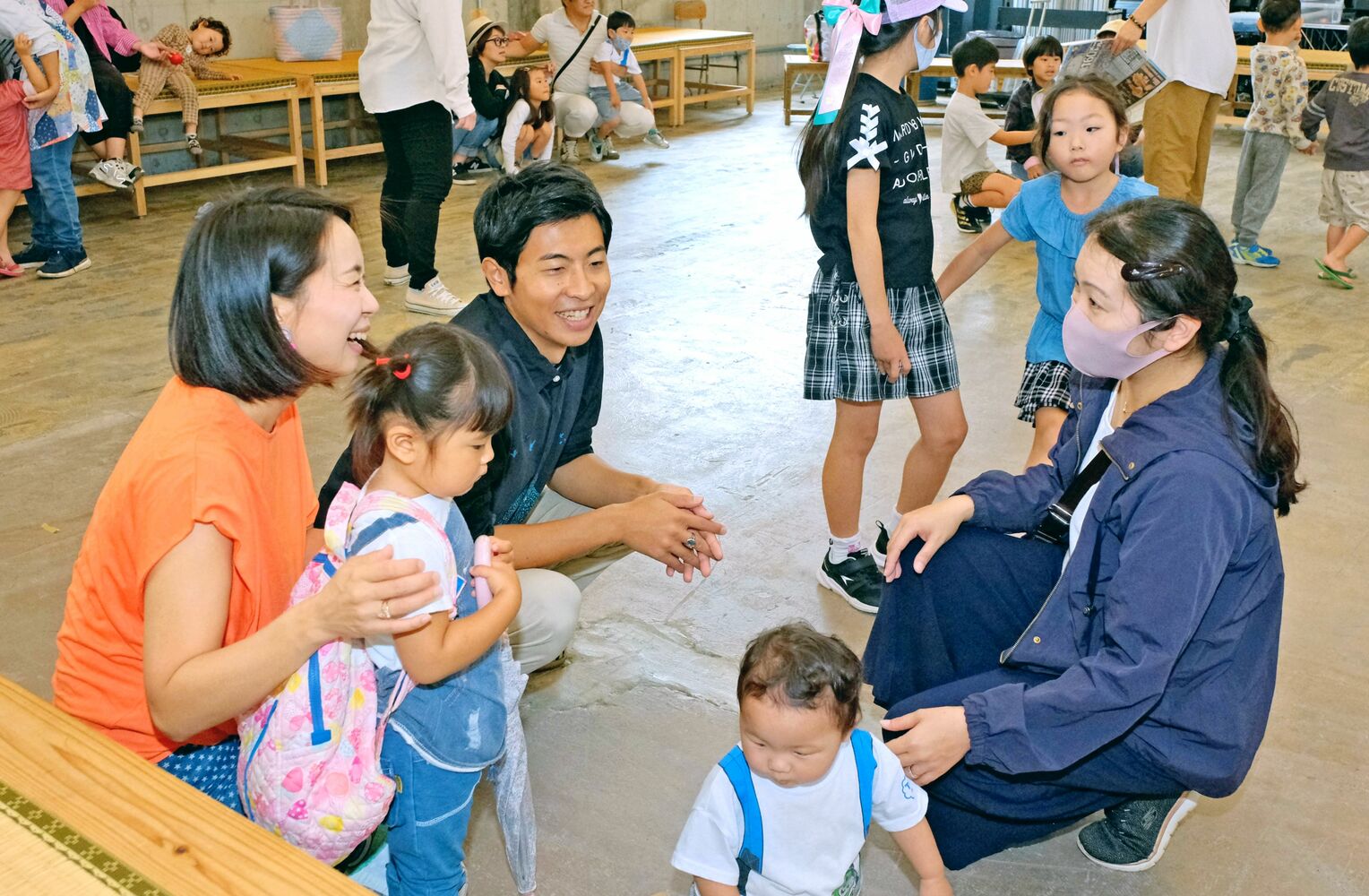 【沖縄タイムス】子育て助け合う地域へ　名護で親子４０人交流　参加者「仲間の存在心強い」